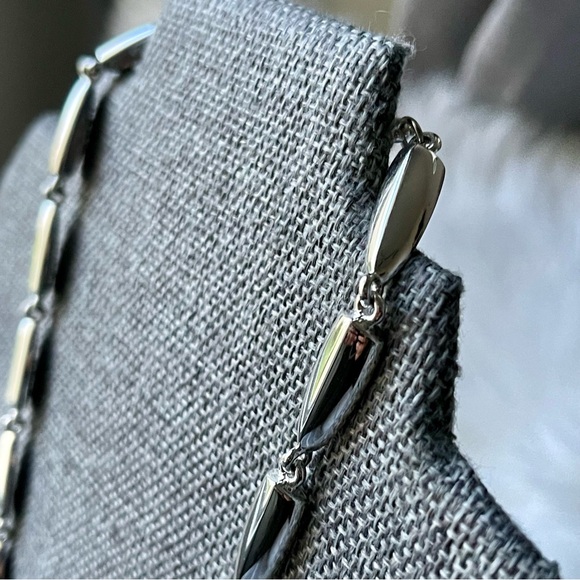 MONET | Choker Linked Chain Silver Tone Necklace - Picture 5 of 13